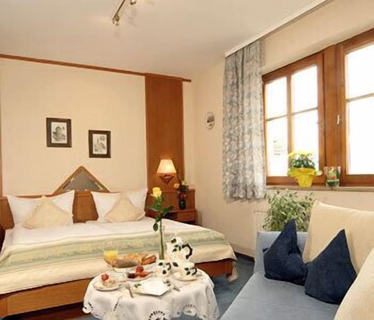 Imagen de la habitación del Hotel Restaurant Caf&eacute; Uhl. Foto 18
