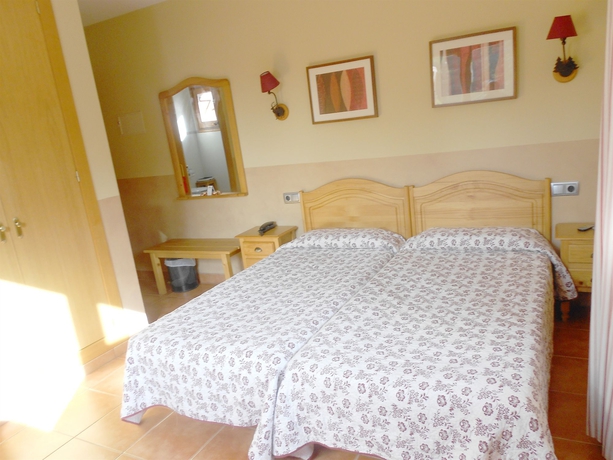 Imagen de la habitación del Hotel Restaurant Camp Del Serrat. Foto 2