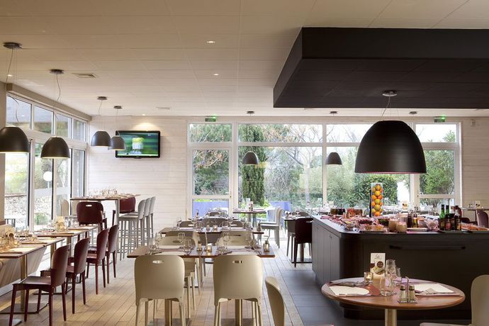 Imagen de los interiores del Hotel Restaurant Campanile Perpignan Nord. Foto 15