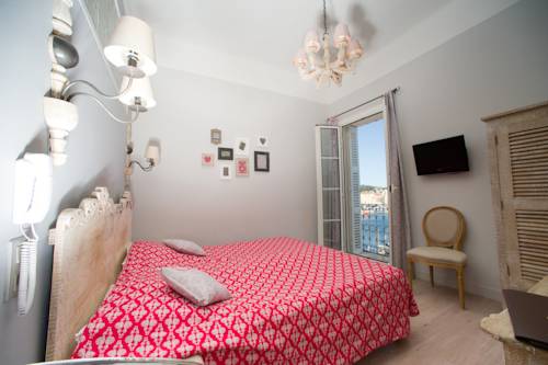 Imagen de la habitación del Hotel Restaurant De La Tour. Foto 7