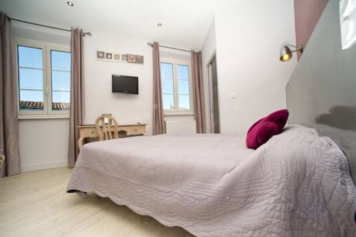Imagen de la habitación del Hotel Restaurant De La Tour. Foto 10