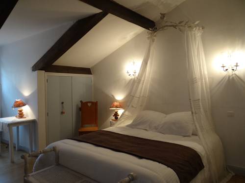 Imagen de la habitación del Hotel Restaurant Des Thermes, Castera-Verduzan. Foto 7