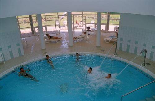 Imagen de la habitación del Hotel Restaurant Des Thermes, Castera-Verduzan. Foto 14