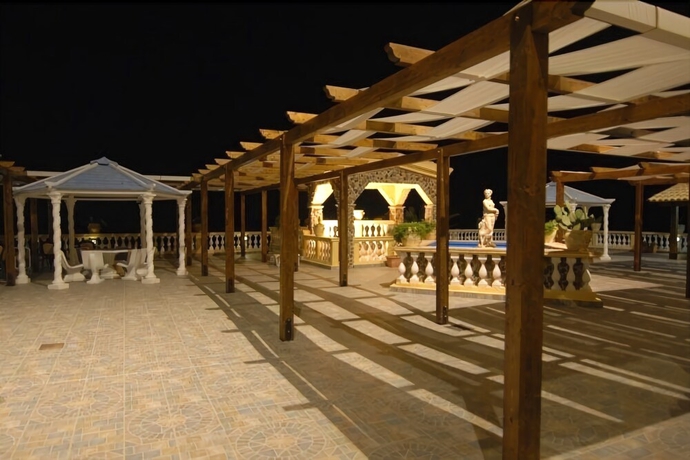 Imagen de los exteriores del Hotel Restaurant Diana. Foto 9