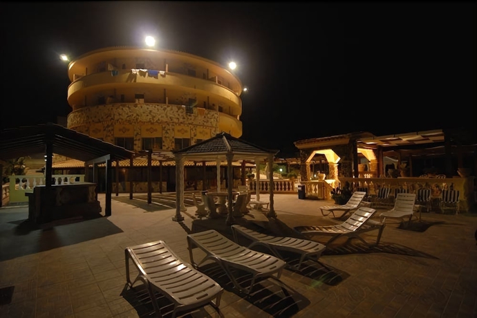 Imagen de los exteriores del Hotel Restaurant Diana. Foto 12