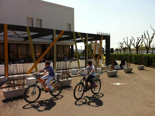 Imagen de los exteriores del Hotel Restaurant Diego. Foto 8