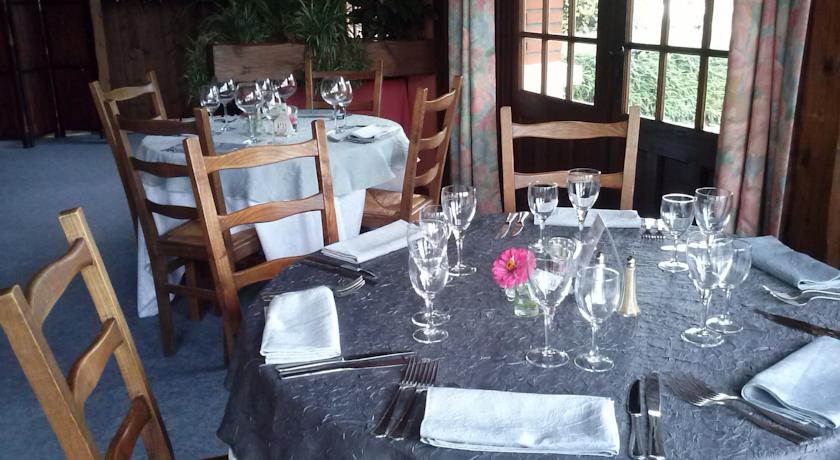 Imagen del bar/restaurante del Hotel Restaurant Du Canard. Foto 2