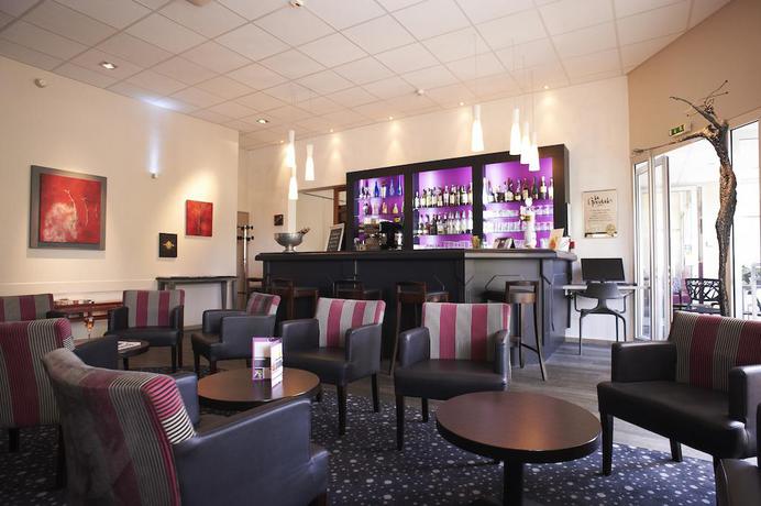 Imagen del bar/restaurante del Hotel Restaurant Du Parc Saumur Logis Elégance. Foto 2