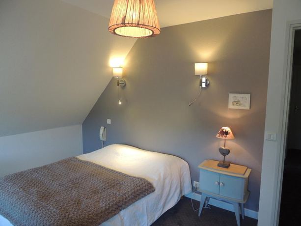 Imagen de la habitación del Hotel Restaurant Du Plomb du Cantal. Foto 3