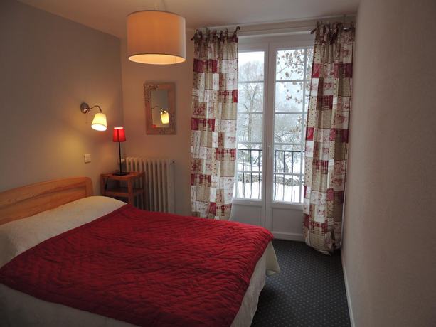 Imagen de la habitación del Hotel Restaurant Du Plomb du Cantal. Foto 13