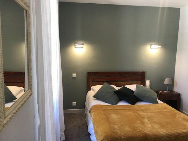 Imagen de la habitación del Hotel Restaurant Du Plomb du Cantal. Foto 14