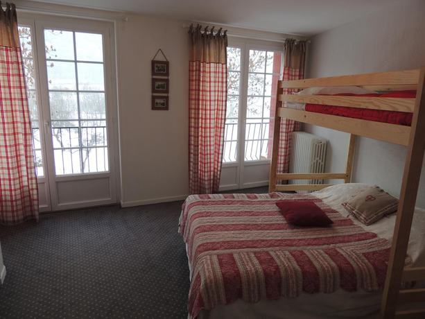 Imagen de la habitación del Hotel Restaurant Du Plomb du Cantal. Foto 15