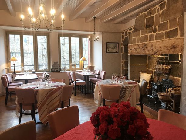 Imagen general del Hotel Restaurant Du Plomb du Cantal. Foto 1