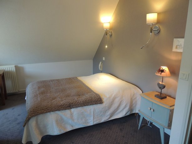 Imagen de la habitación del Hotel Restaurant Du Plomb du Cantal. Foto 16