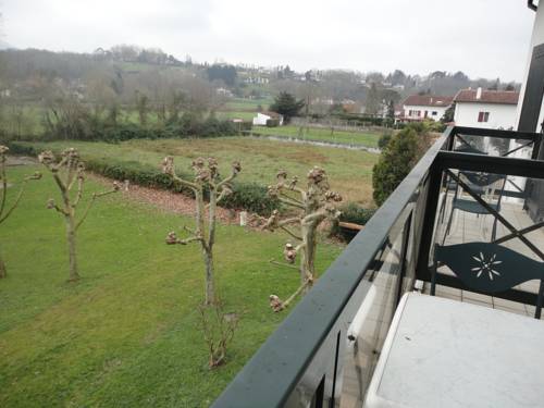 Imagen de los interiores del Hotel Restaurant Du Pont. Foto 13