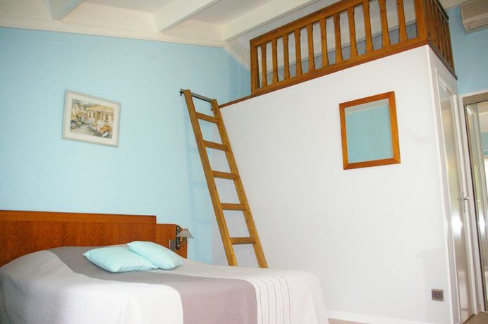Imagen de la habitación del Hotel Restaurant Du Pont, Saint-Cirgue. Foto 5
