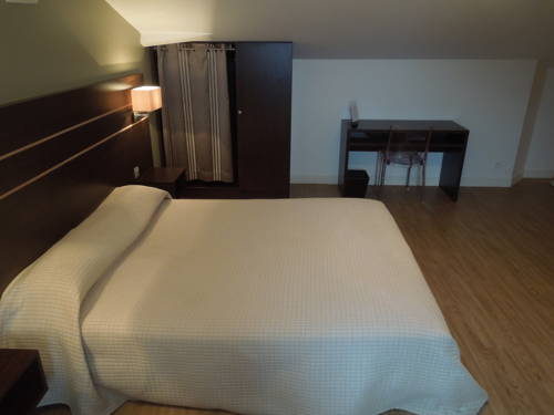 Imagen de la habitación del Hotel Restaurant Elissaldia. Foto 4