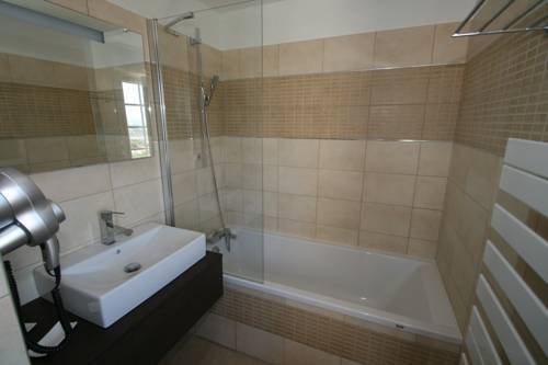 Imagen de la habitación del Hotel Restaurant Elissaldia. Foto 8