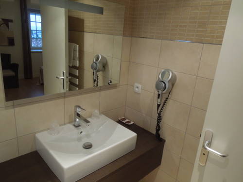 Imagen de la habitación del Hotel Restaurant Elissaldia. Foto 11