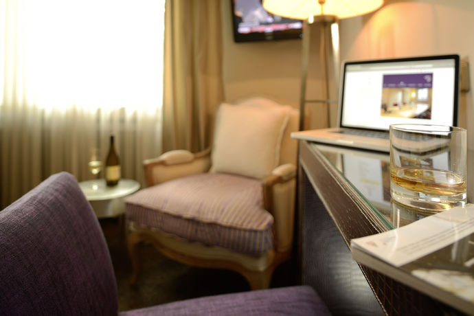 Imagen de la piscina del Hotel Restaurant Erbprinz. Foto 16