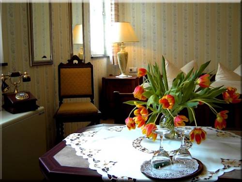 Imagen de la habitación del Hotel Restaurant Graf Rolshausen. Foto 2