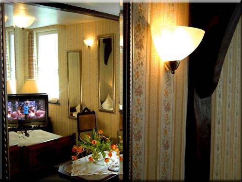 Imagen de la habitación del Hotel Restaurant Graf Rolshausen. Foto 10