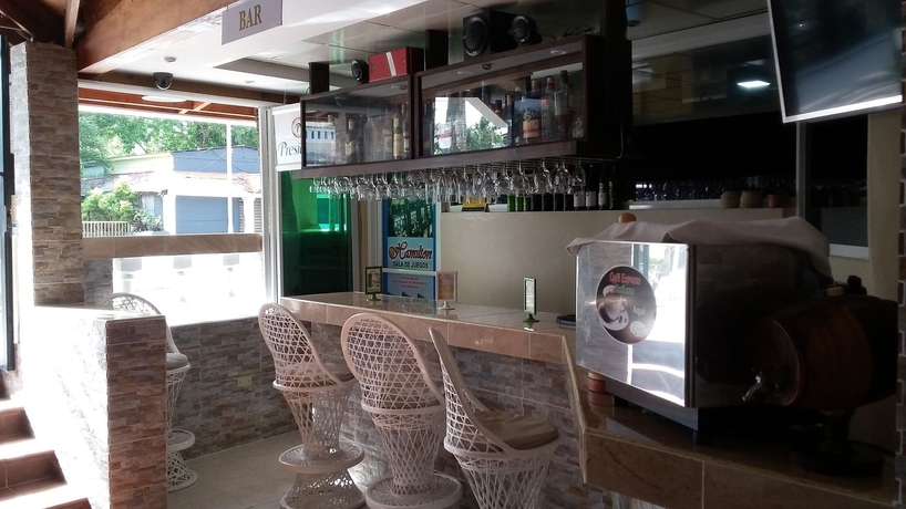 Imagen del bar/restaurante del Hotel Restaurant Hamilton. Foto 10