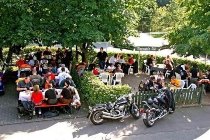 Imagen del bar/restaurante del Hotel Restaurant Haus Dumicketal. Foto 3