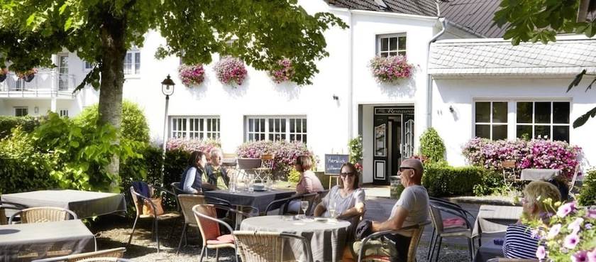 Imagen del bar/restaurante del Hotel Restaurant Haus Dumicketal. Foto 4