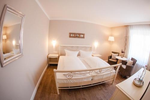 Imagen de la habitación del Hotel Restaurant Hirsch. Foto 6