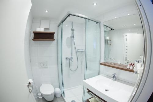 Imagen de la habitación del Hotel Restaurant Hirsch. Foto 9