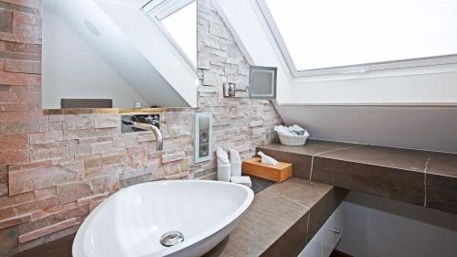 Imagen de la habitación del Hotel Restaurant Jaegersteig. Foto 8