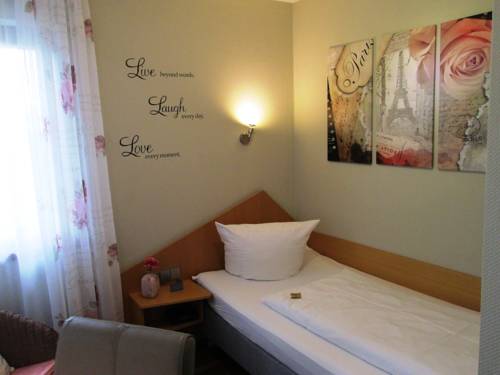 Imagen de la habitación del Hotel Restaurant Kaiser. Foto 15
