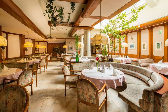 Imagen del bar/restaurante del Hotel Restaurant Kollar G&ouml;bl. Foto 5