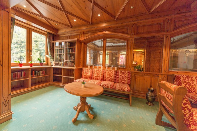 Imagen de los interiores del Hotel - Restaurant Kreuzberghof. Foto 15