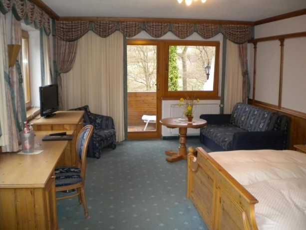 Imagen de la habitación del Hotel - Restaurant Kreuzberghof. Foto 5