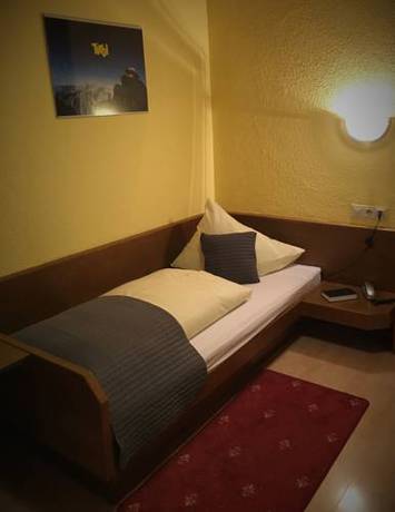 Imagen de la habitación del Hotel Restaurant Kröll. Foto 3