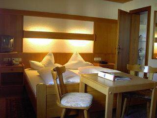 Imagen de la habitación del Hotel Restaurant Kröll. Foto 5