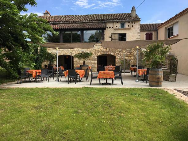 Imagen de los exteriores del Hotel Restaurant La Bergerie. Foto 5