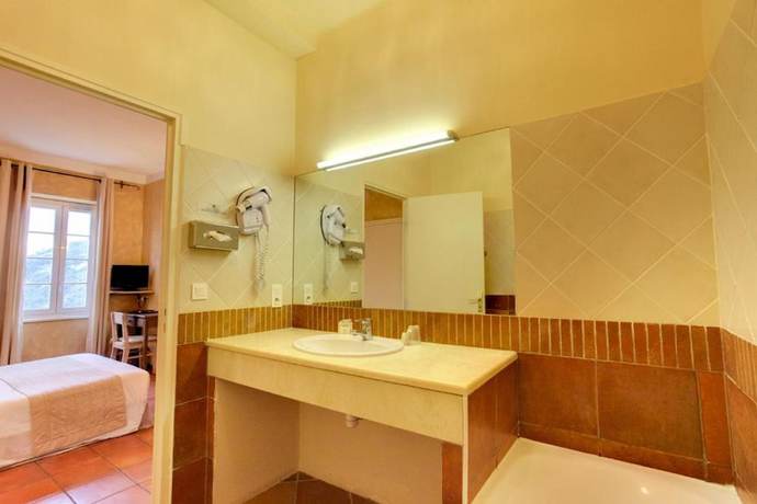 Imagen de la habitación del Hotel Restaurant La Corniche. Foto 8