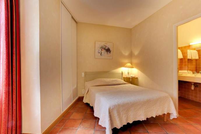 Imagen de la habitación del Hotel Restaurant La Corniche. Foto 17