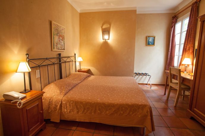 Imagen de la habitación del Hotel Restaurant La Corniche. Foto 19