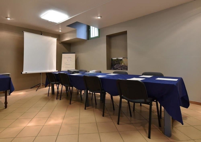 Imagen de los interiores del Hotel Restaurant La Ferme. Foto 13