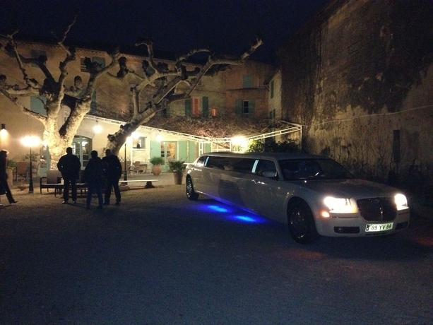 Imagen de los exteriores del Hotel Restaurant La Ferme. Foto 11