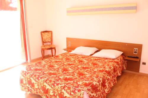 Imagen de la habitación del Hotel Restaurant La Garenne. Foto 8