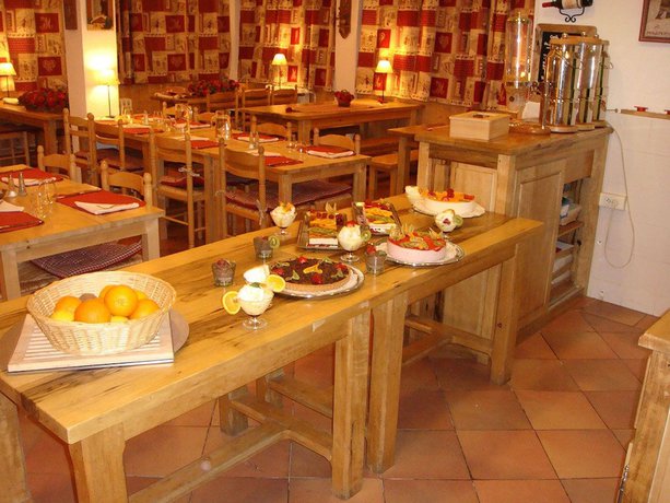 Imagen del bar/restaurante del Hotel Restaurant La Source. Foto 5