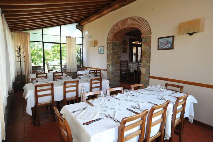 Imagen del bar/restaurante del Hotel Restaurant La Torricella. Foto 2