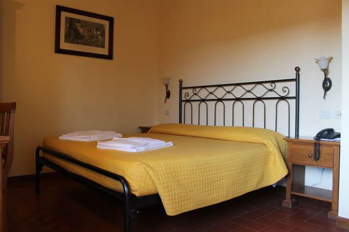 Imagen de la habitación del Hotel Restaurant La Torricella. Foto 9