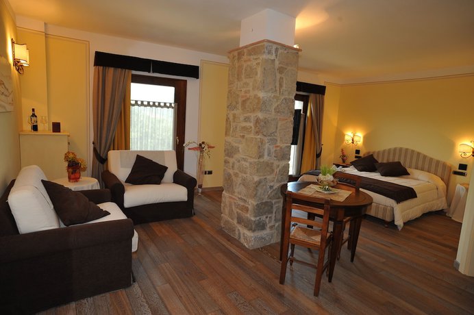 Imagen de la habitación del Hotel Restaurant La Torricella. Foto 11