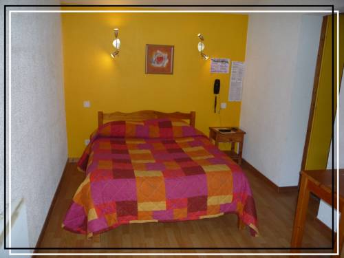 Imagen de la habitación del Hotel Restaurant La Vieille Ferme. Foto 5